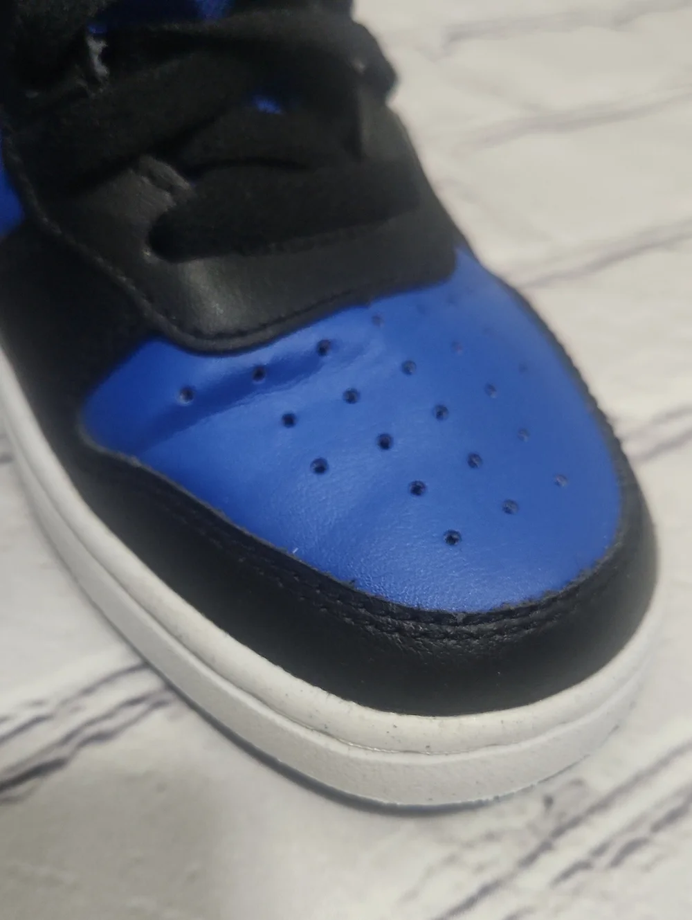Nike High Top Kids Sneakers Size 4Y